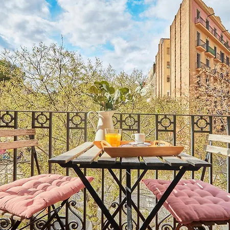 Bbarcelona Sagrada Familia Garden Apartment Exterior foto